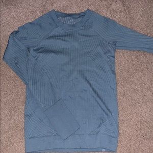 Long sleeve lulu lemon top